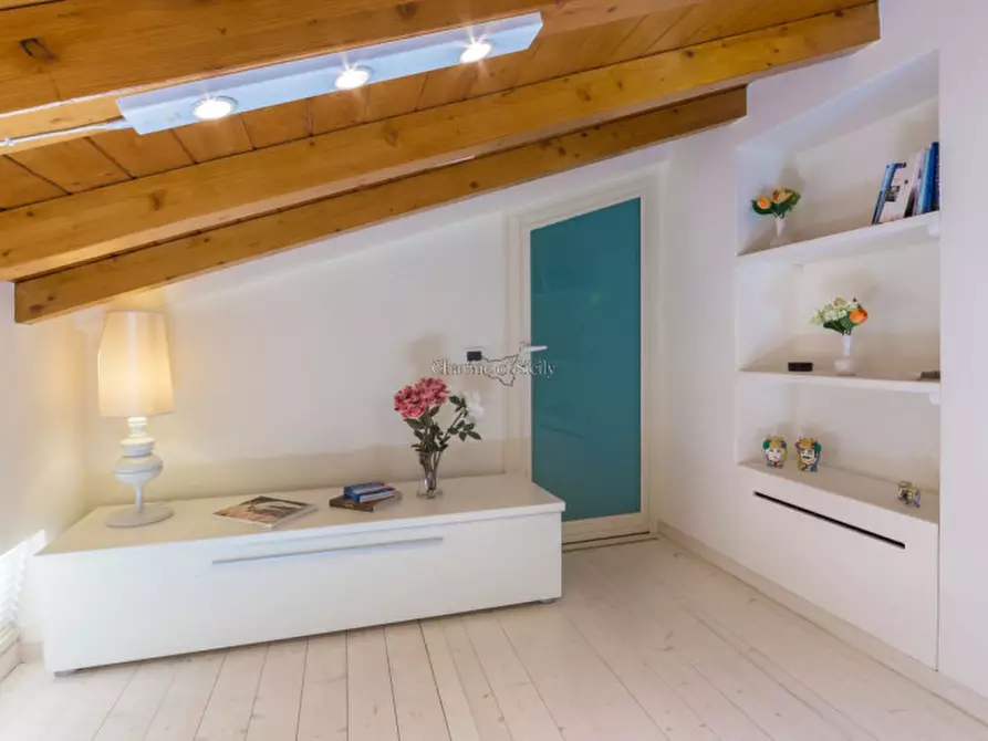 Immagine 23 di Casa indipendente in vendita  a Modica