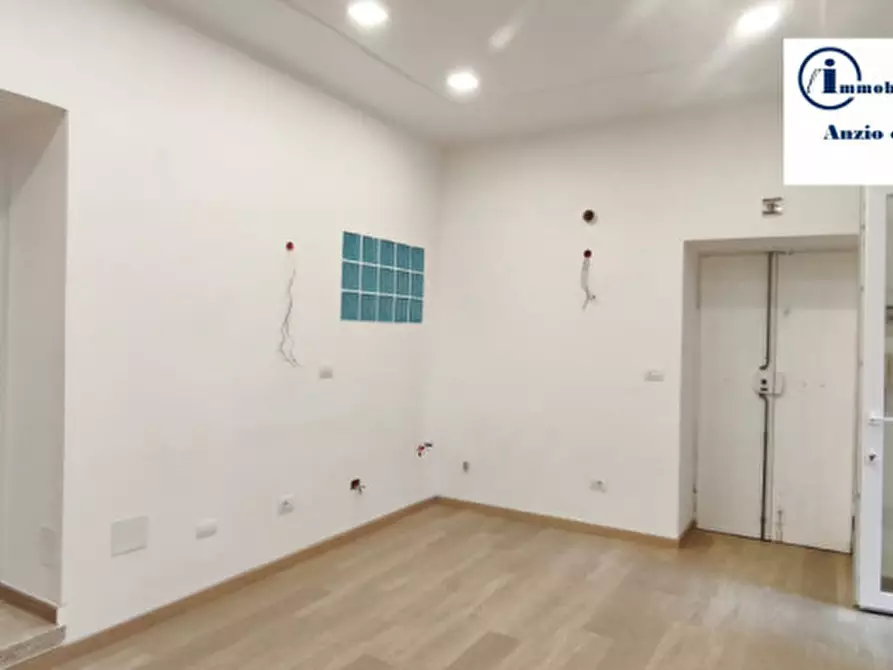 Immagine 15 di Appartamento in vendita  in Via Fanciulla d'Anzio a Anzio