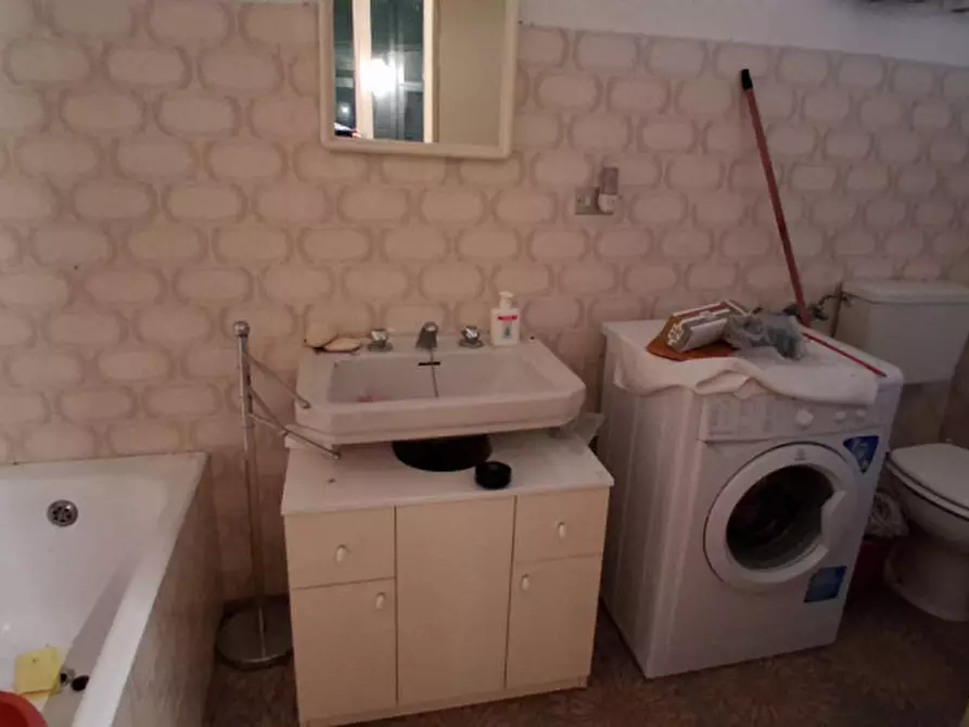 Immagine 10 di Casa indipendente in vendita  in Via Roma a Vallecrosia