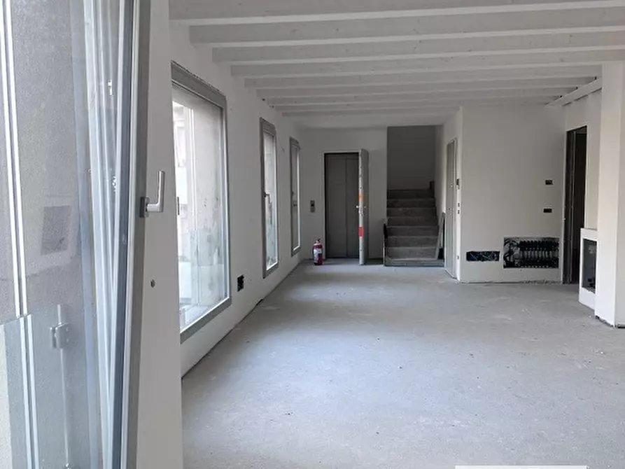 Immagine 1 di Attico in vendita  a Treviso