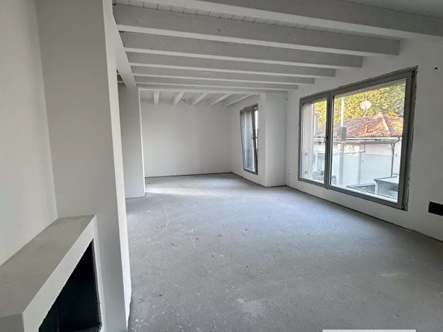 Immagine 3 di Attico in vendita  a Treviso