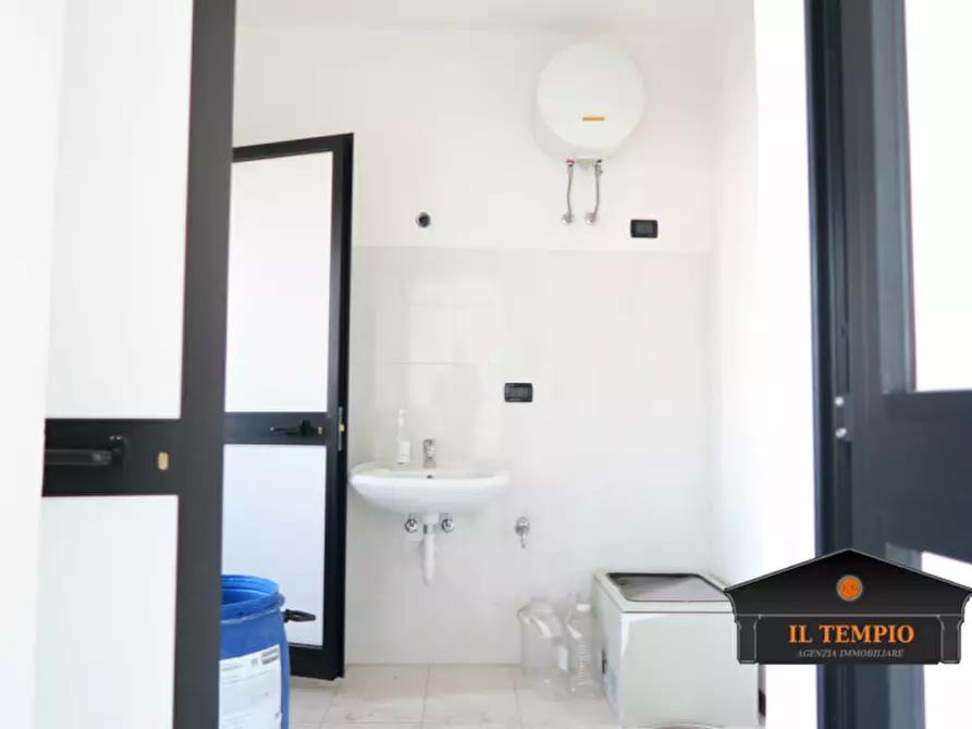 Immagine 9 di Capannone industriale in vendita  in Via Rotonda 20 a Lonigo