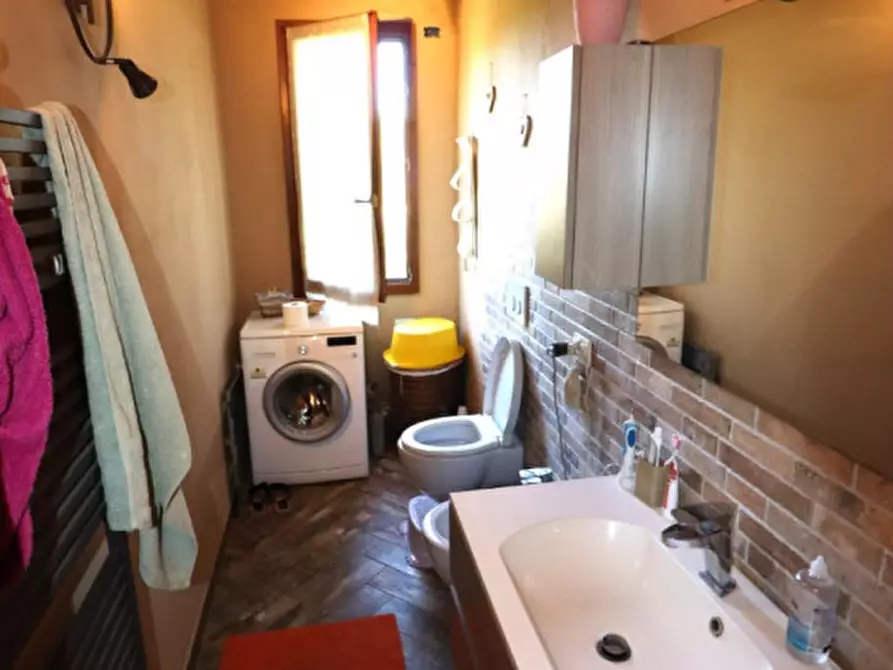 Immagine 31 di Villetta a schiera in vendita  in Via Diga a Cavriglia