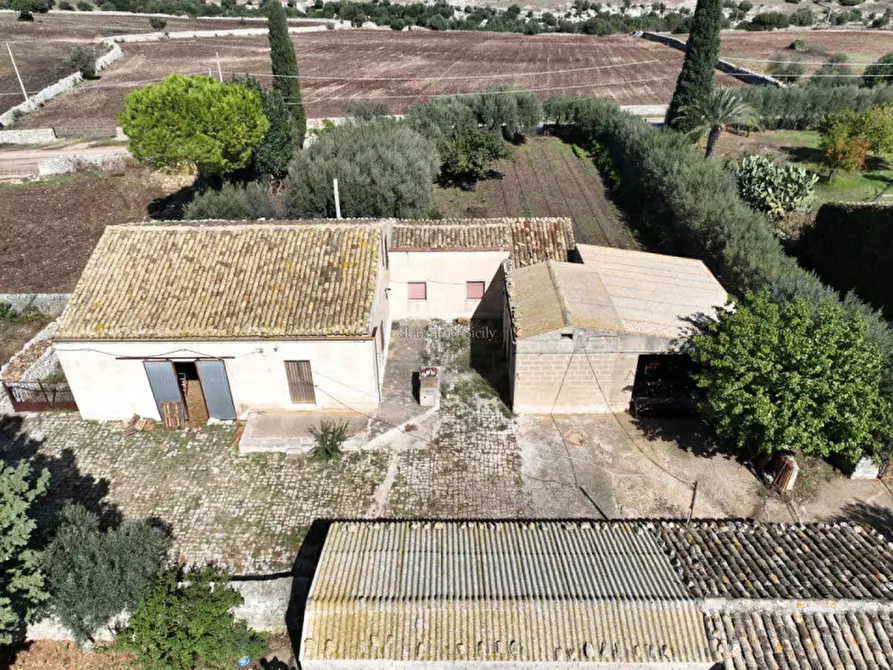 Immagine 8 di Rustico / casale in vendita  a Modica