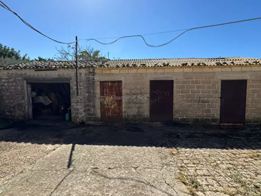Immagine 31 di Rustico / casale in vendita  a Modica