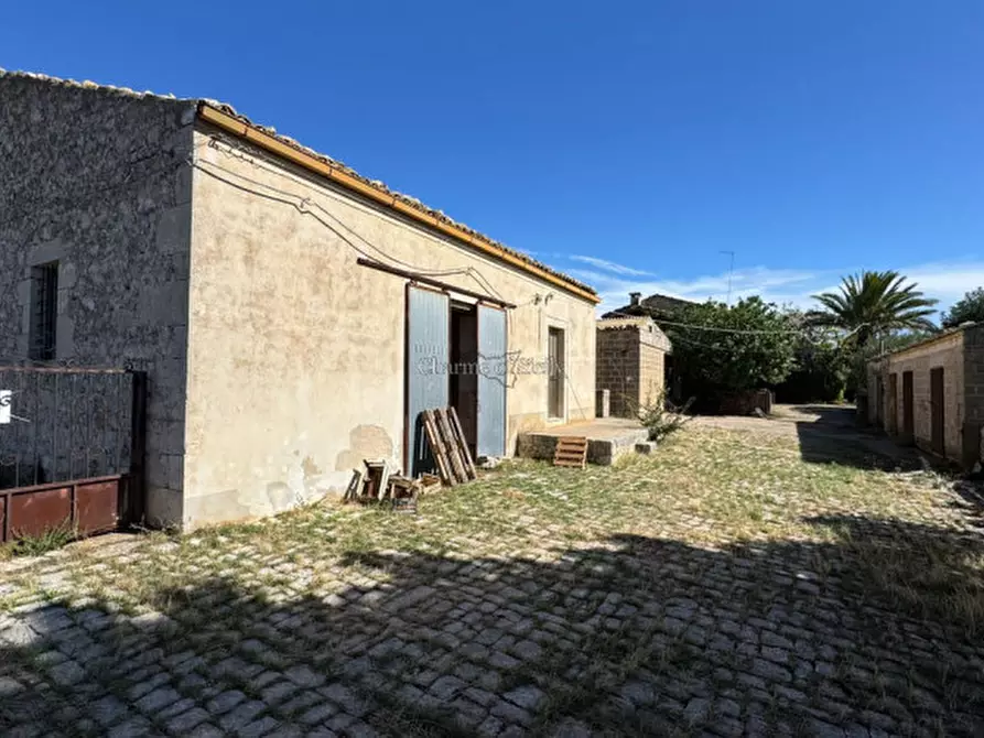 Immagine 44 di Rustico / casale in vendita  a Modica