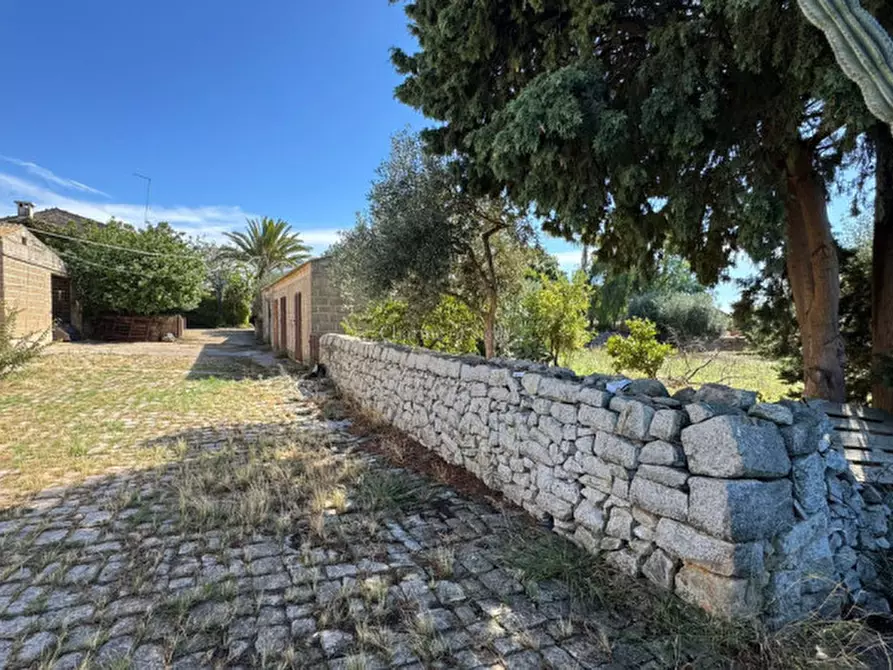Immagine 49 di Rustico / casale in vendita  a Modica