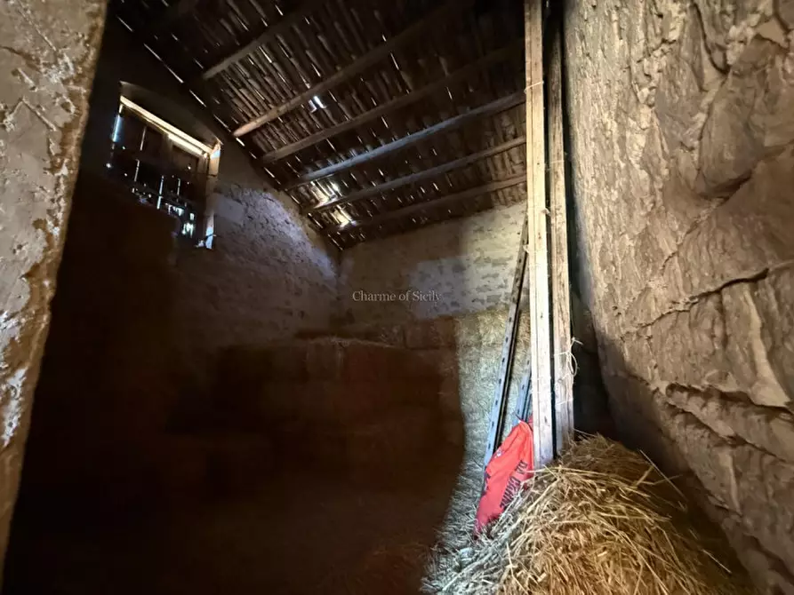 Immagine 61 di Rustico / casale in vendita  a Modica