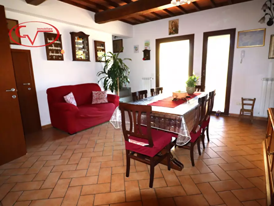 Immagine 23 di Villetta a schiera in vendita  in Via Diga a Cavriglia