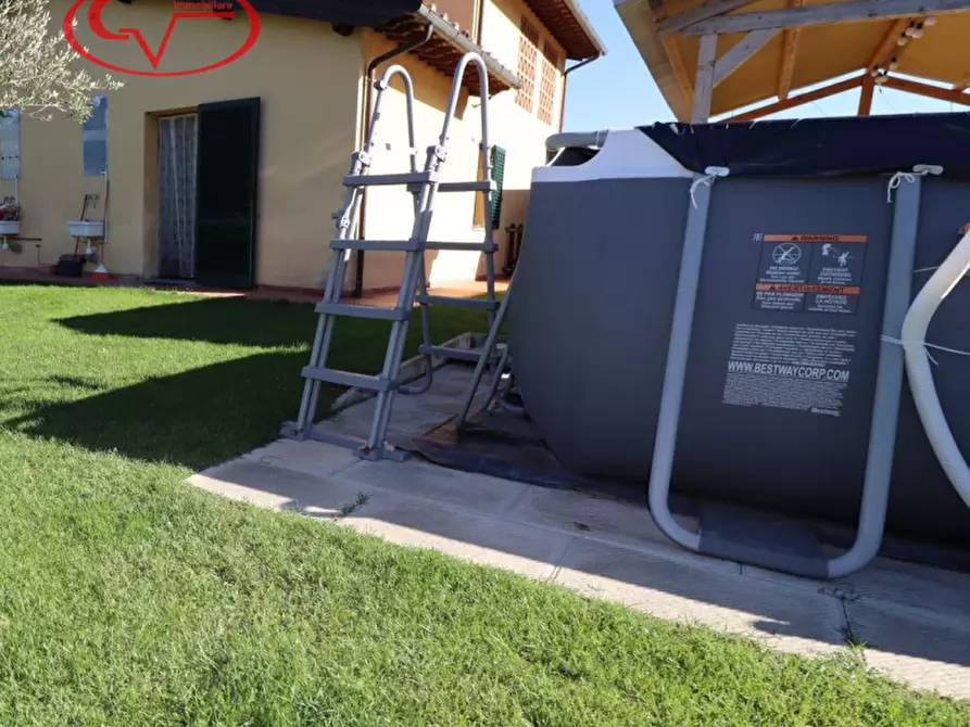 Immagine 27 di Villetta a schiera in vendita  in Via Diga a Cavriglia