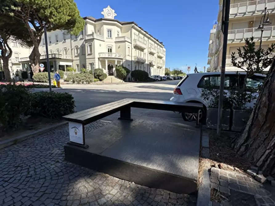 Immagine 3 di Attività commerciale in vendita  in viale carducci 8 a Cesenatico