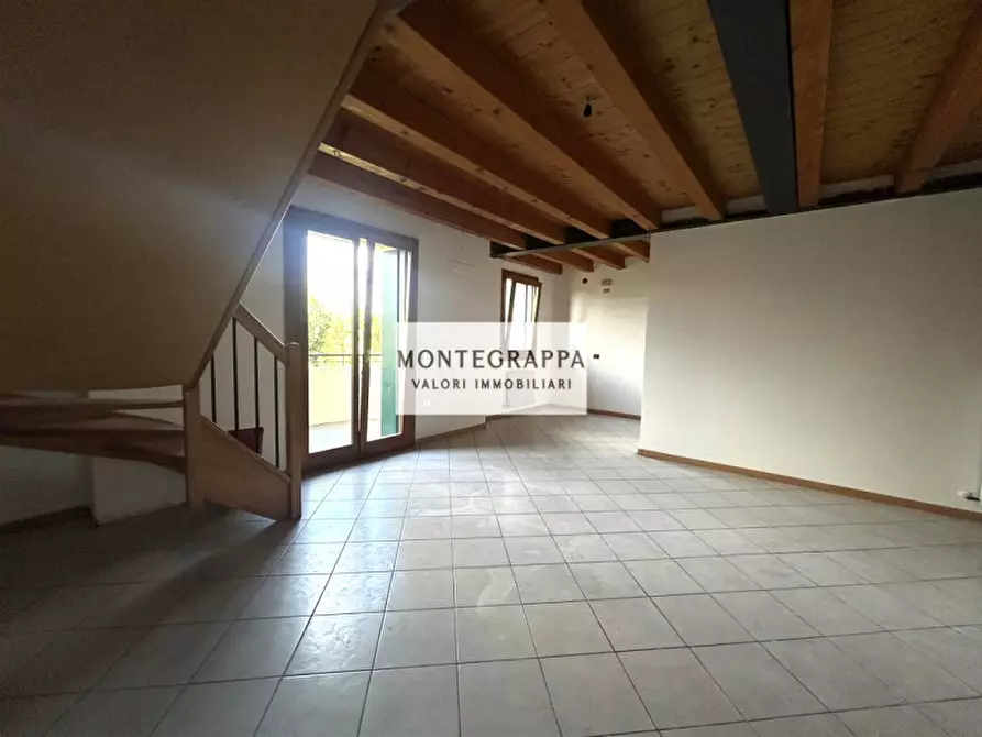 Immagine 1 di Appartamento in vendita  in Via Fabia a Fonte