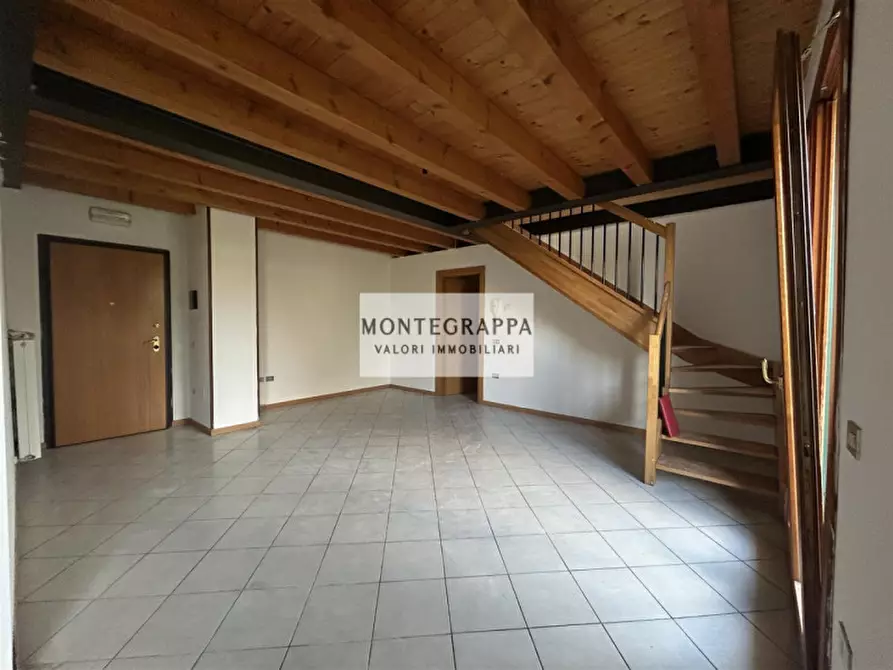 Immagine 3 di Appartamento in vendita  in Via Fabia a Fonte