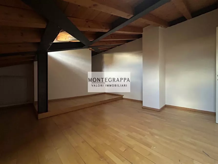 Immagine 5 di Appartamento in vendita  in Via Fabia a Fonte