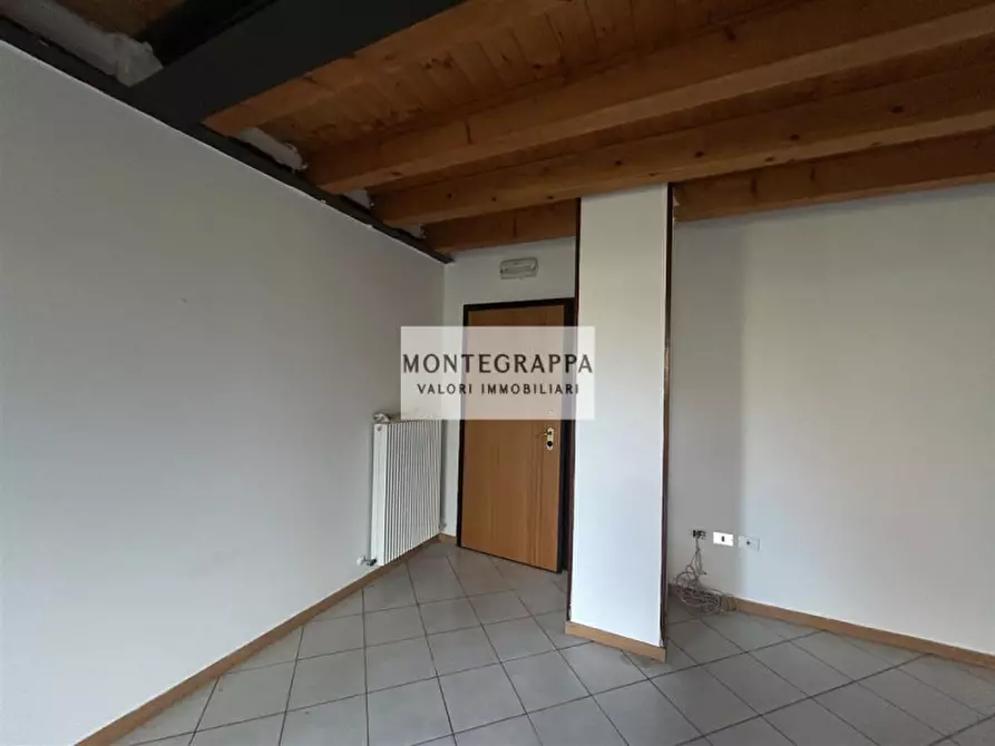 Immagine 6 di Appartamento in vendita  in Via Fabia a Fonte