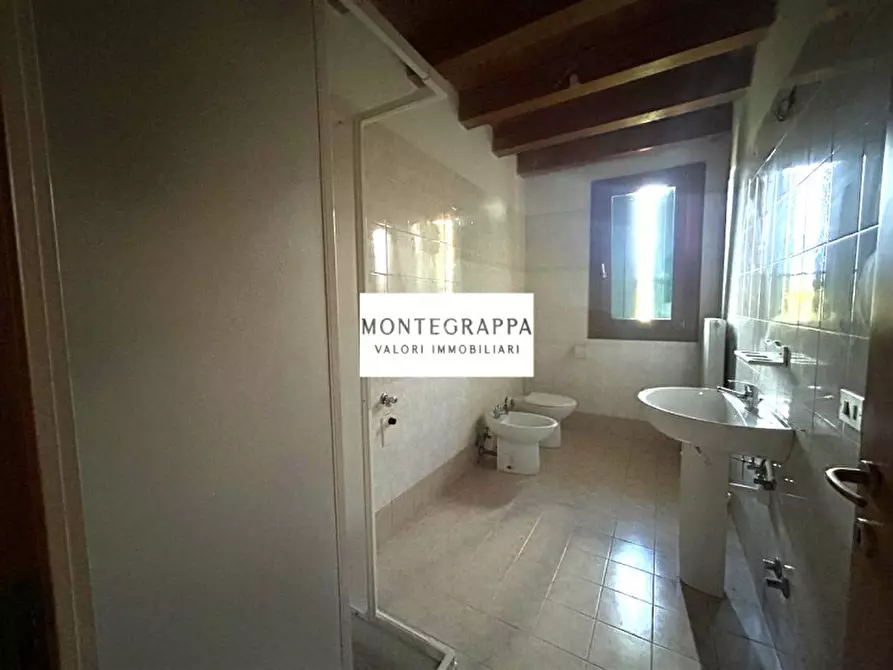 Immagine 8 di Appartamento in vendita  in Via Fabia a Fonte