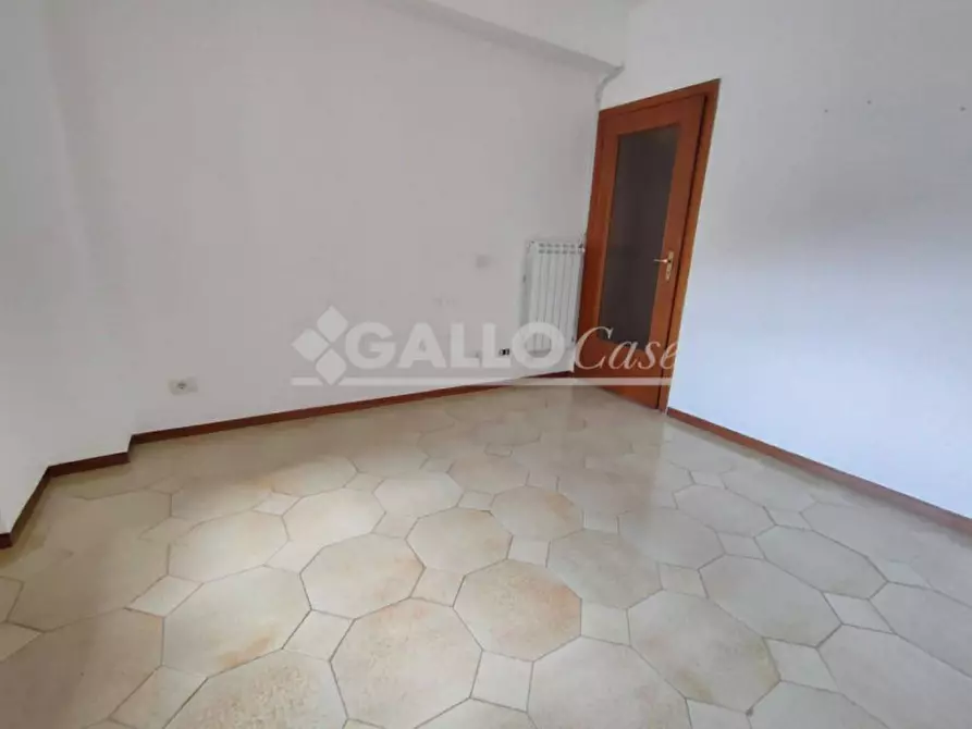 Immagine 11 di Appartamento in vendita  in Via degli Stadi a Cosenza