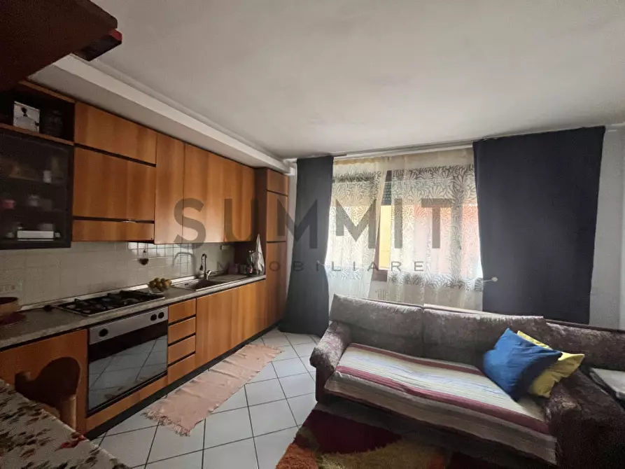 Immagine 4 di Appartamento in vendita  a Schio