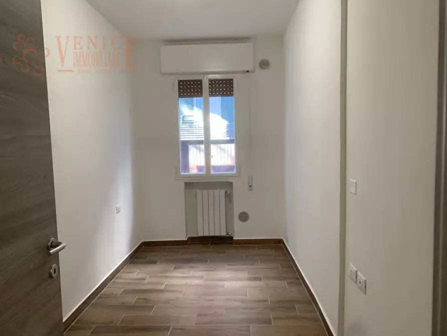 Immagine 4 di Appartamento in vendita  a Venezia