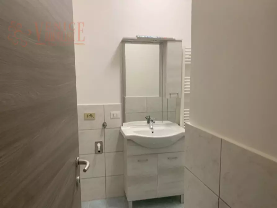 Immagine 8 di Appartamento in vendita  a Venezia