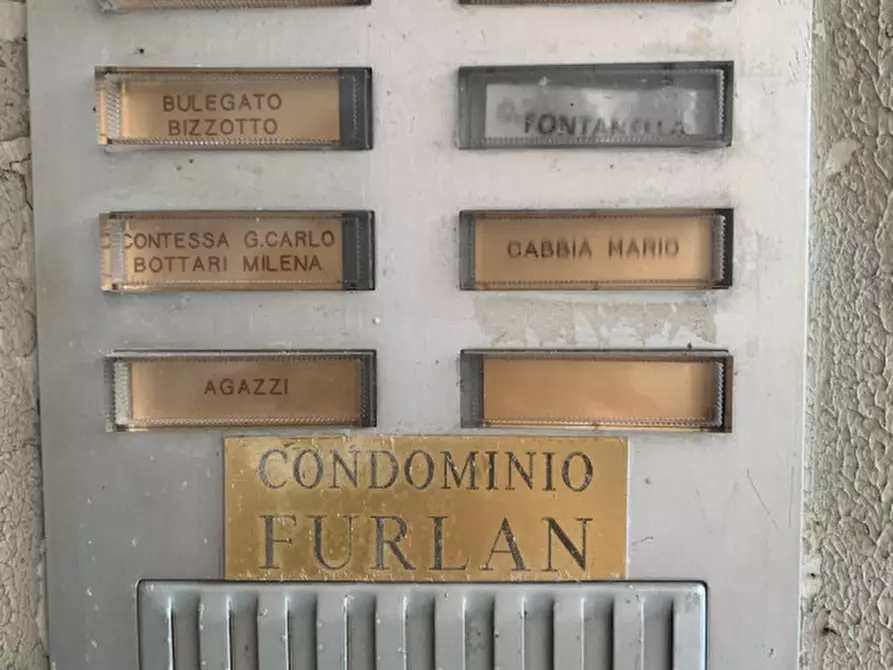 Immagine 12 di Appartamento in vendita  a Venezia