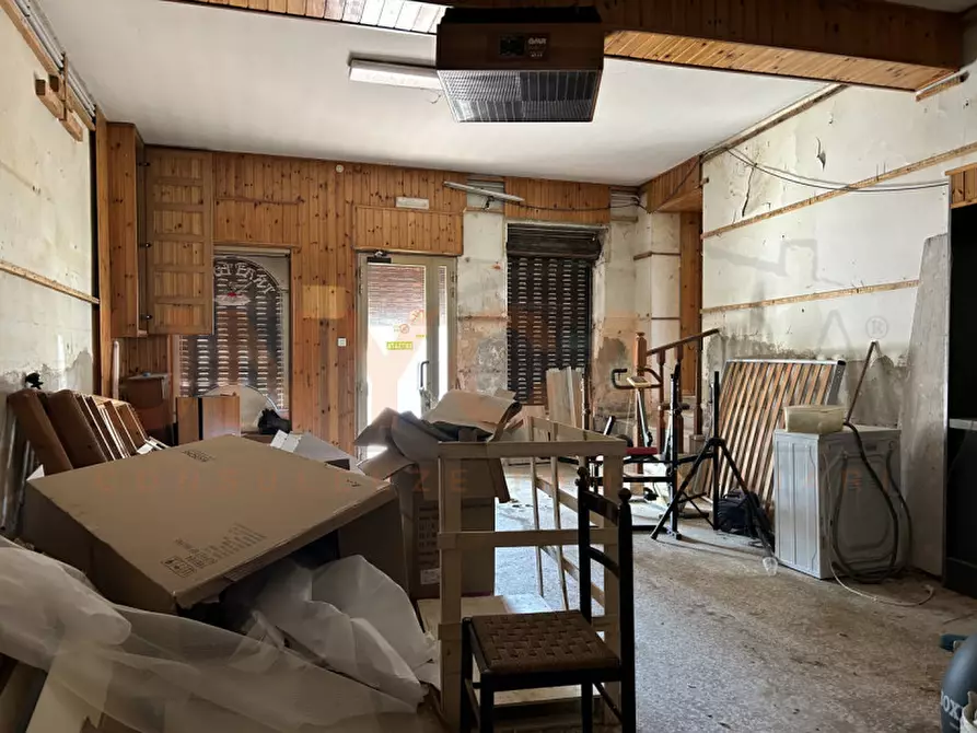 Immagine 4 di Magazzino in vendita  in Via Molini a Veggiano