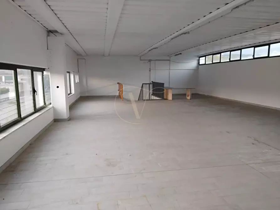 Immagine 8 di Laboratorio in affitto  in Via IV Novembre a Zugliano