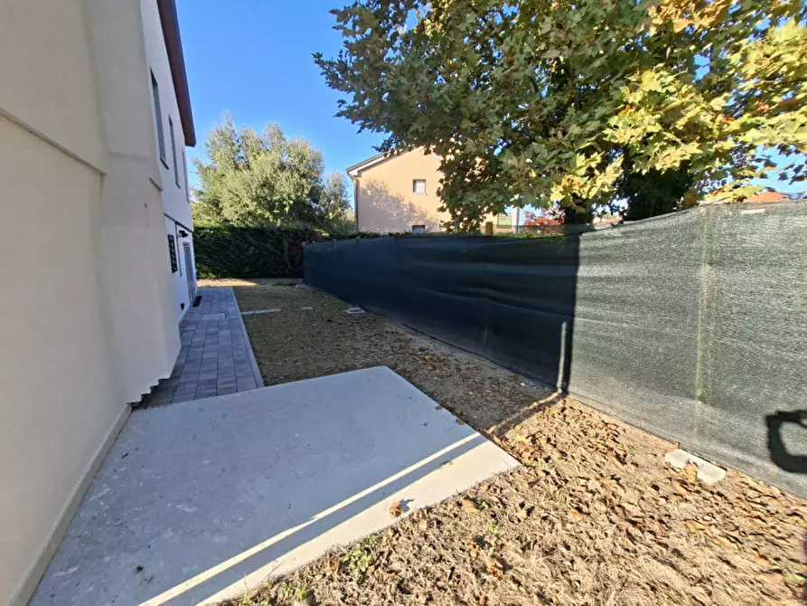 Immagine 6 di Villa in vendita  in Via argine sinistro novissimo a Mira