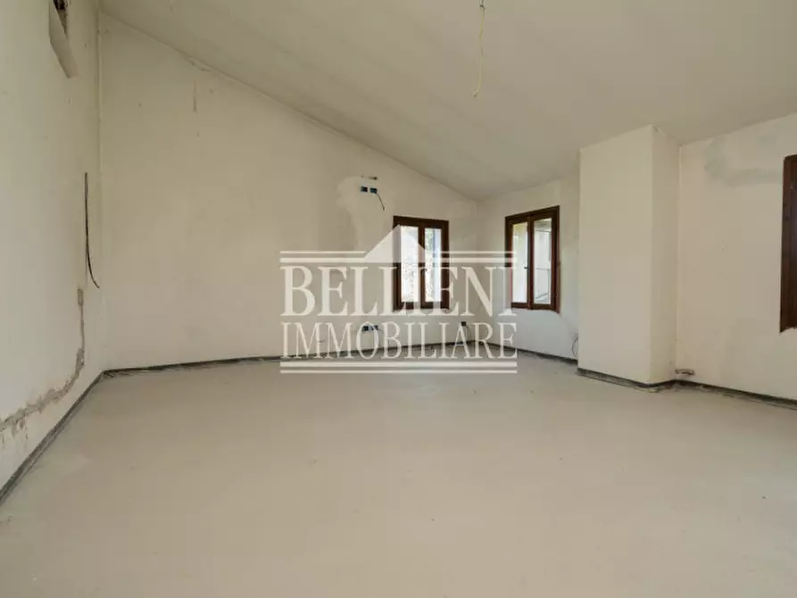 Immagine 11 di Rustico / casale in vendita  in Stradone dei Nicolosi a Vicenza