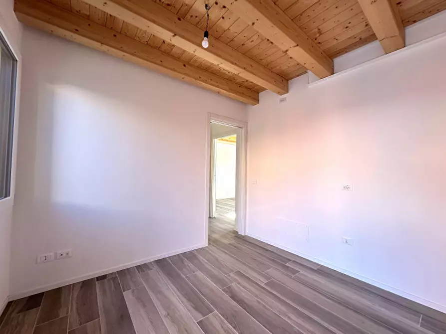 Immagine 11 di Villetta a schiera in vendita  in lungargine brusegana 3 a Padova