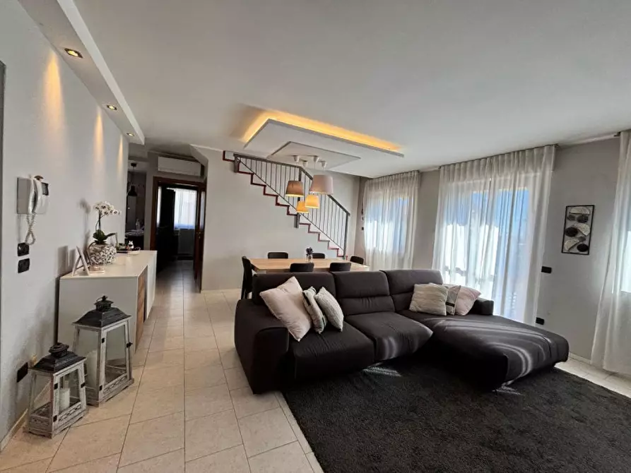 Immagine 4 di Appartamento in vendita  in Via Giorgio Morandi, 3 a Caldiero