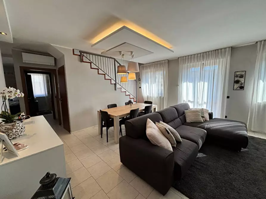 Immagine 5 di Appartamento in vendita  in Via Giorgio Morandi, 3 a Caldiero