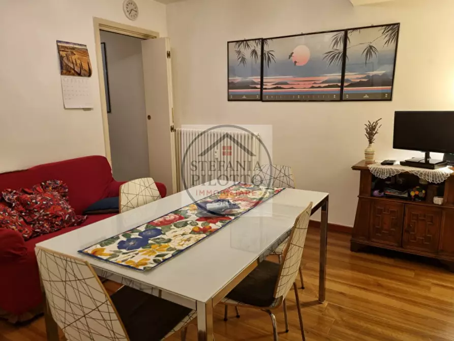 Immagine 2 di Appartamento in vendita  in Via San Francesco a Padova