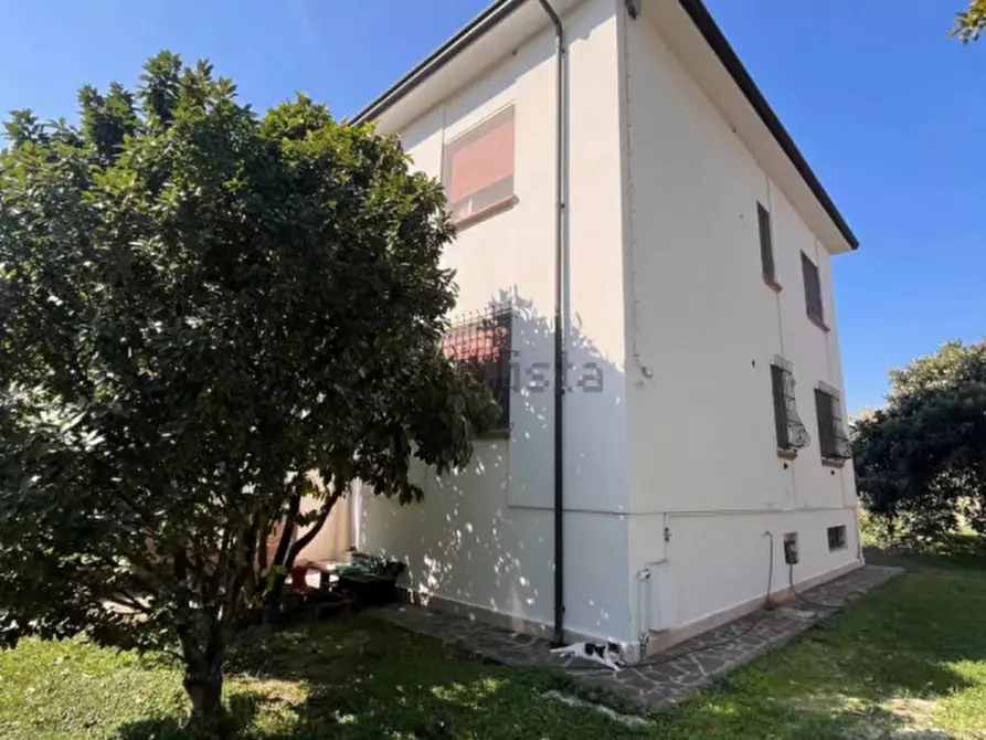 Immagine 1 di Casa bifamiliare in vendita  a Suzzara