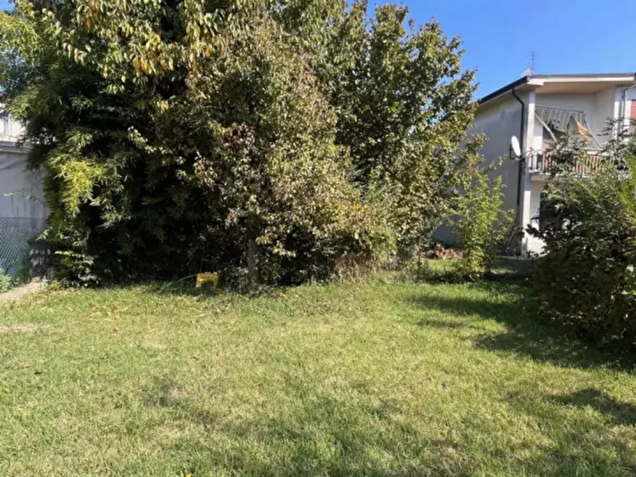 Immagine 15 di Casa bifamiliare in vendita  a Suzzara