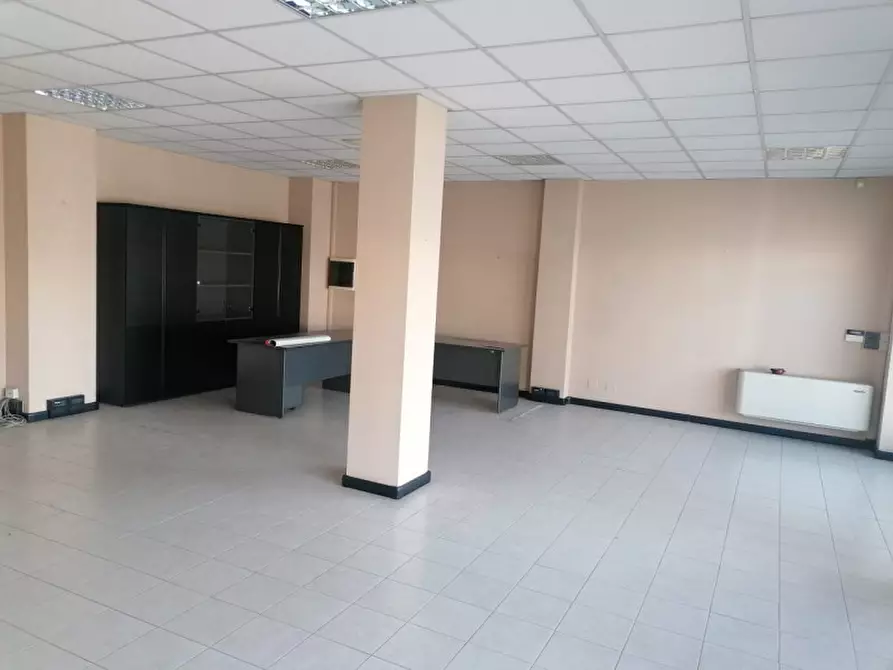 Immagine 1 di Negozio in affitto  in Via Enrico Fermi n1 a Gussago