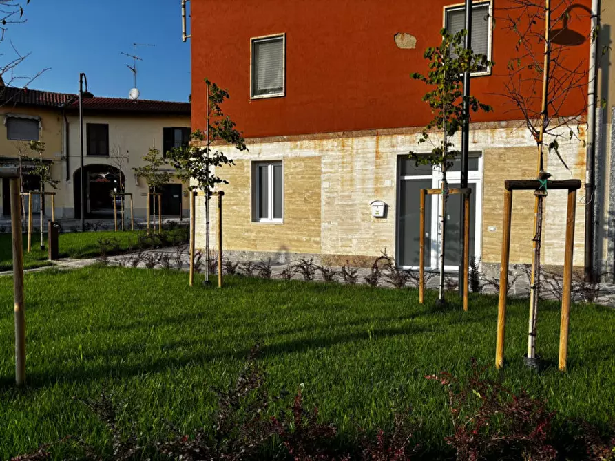 Immagine 2 di Appartamento in vendita  in Piazza San Francesco 22 a Biassono