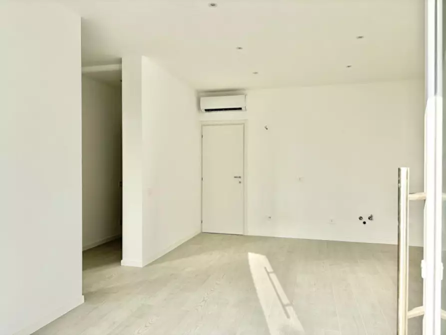 Immagine 8 di Appartamento in vendita  in Piazza San Francesco 22 a Biassono