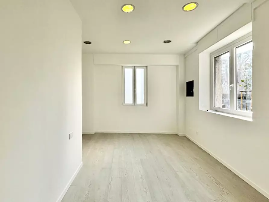 Immagine 13 di Appartamento in vendita  in Piazza San Francesco 22 a Biassono