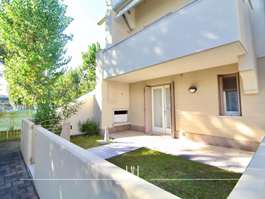 Immagine 1 di Appartamento in vendita  in Via Aquileia 12° Vicolo 3 a Jesolo