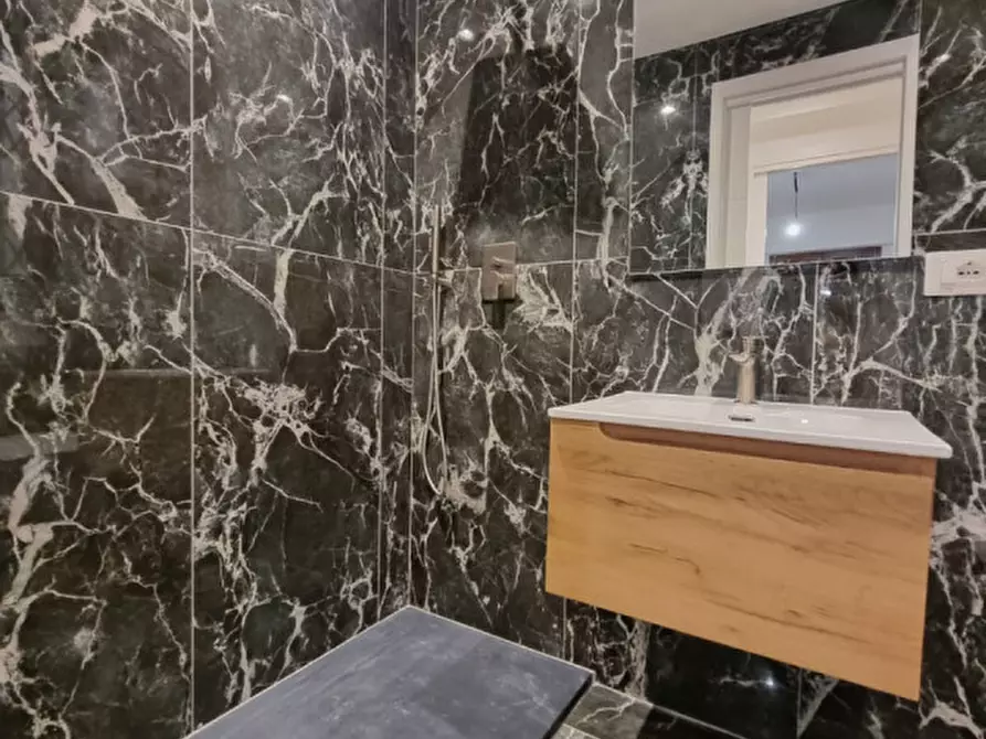 Immagine 6 di Appartamento in vendita  in VIA DEGLI ARTISTI a Firenze