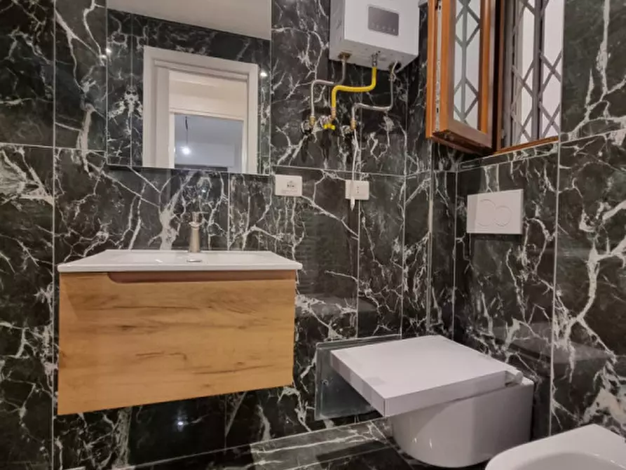 Immagine 16 di Appartamento in vendita  in VIA DEGLI ARTISTI a Firenze