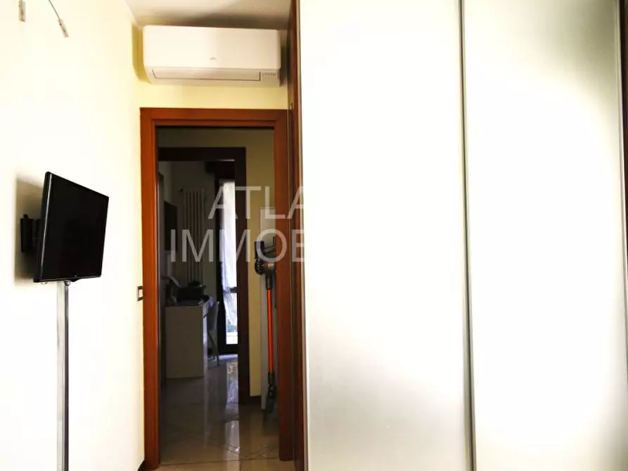 Immagine 6 di Appartamento in vendita  in viale amendola a Riccione