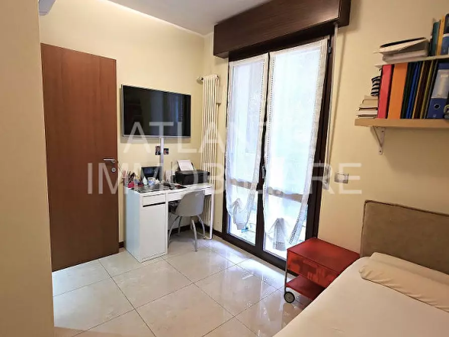 Immagine 9 di Appartamento in vendita  in viale amendola a Riccione