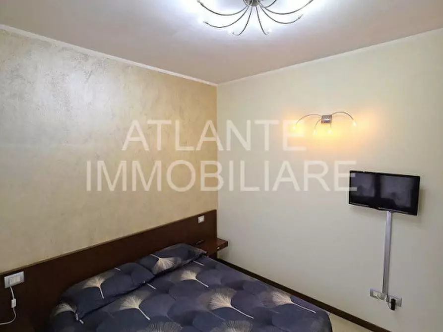 Immagine 11 di Appartamento in vendita  in viale amendola a Riccione