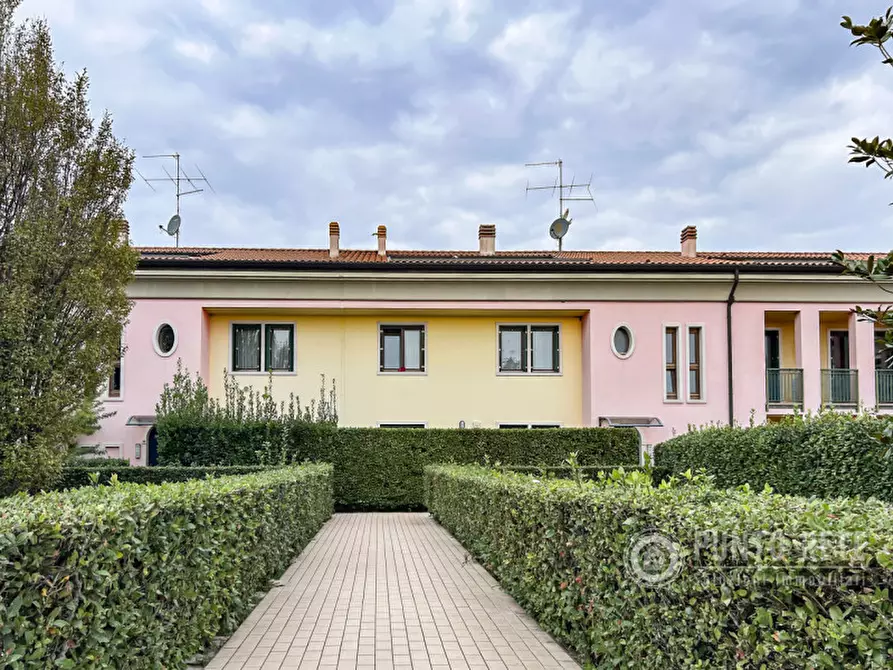 Immagine 30 di Appartamento in vendita  in Vicolo Berengario a Cavaion Veronese