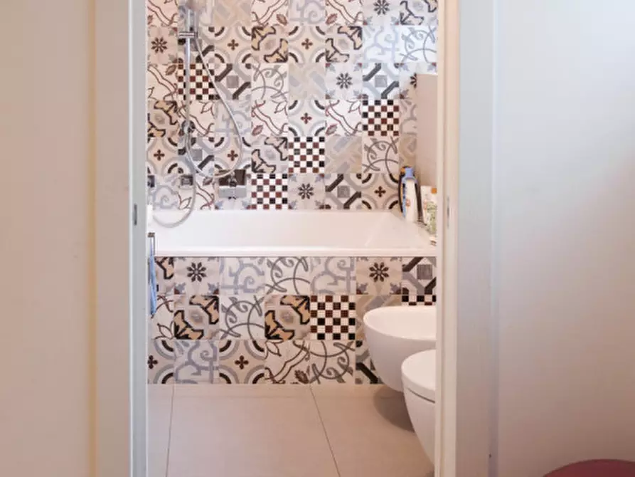 Immagine 17 di Casa bifamiliare in vendita  in Via Sottomonte - Unterbergstraße a Laives .Leifers.