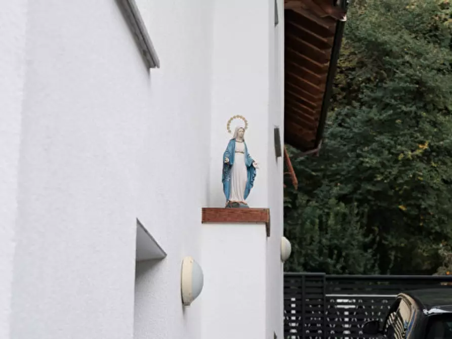 Immagine 19 di Casa bifamiliare in vendita  in Via Sottomonte - Unterbergstraße a Laives .Leifers.