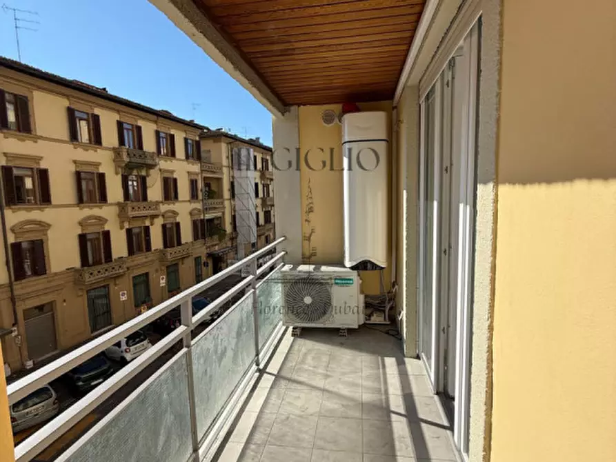 Immagine 7 di Appartamento in vendita  in Borgo Ognissanti a Firenze