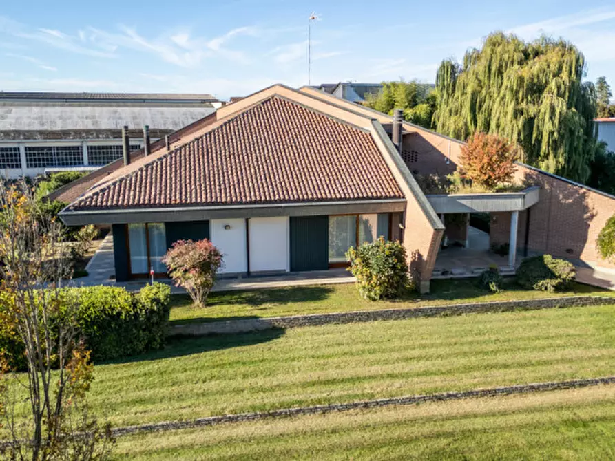 Immagine 2 di Villa in vendita  in Via Vittorio Emanuele Secondo 44 a Oviglio